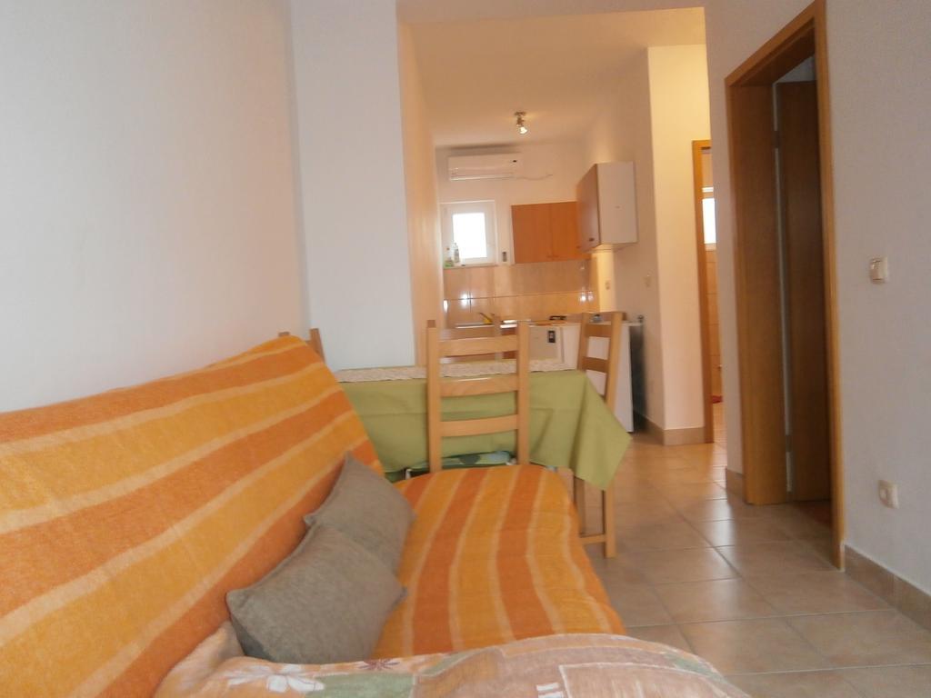 Apartment Maja Vodice Ruang foto
