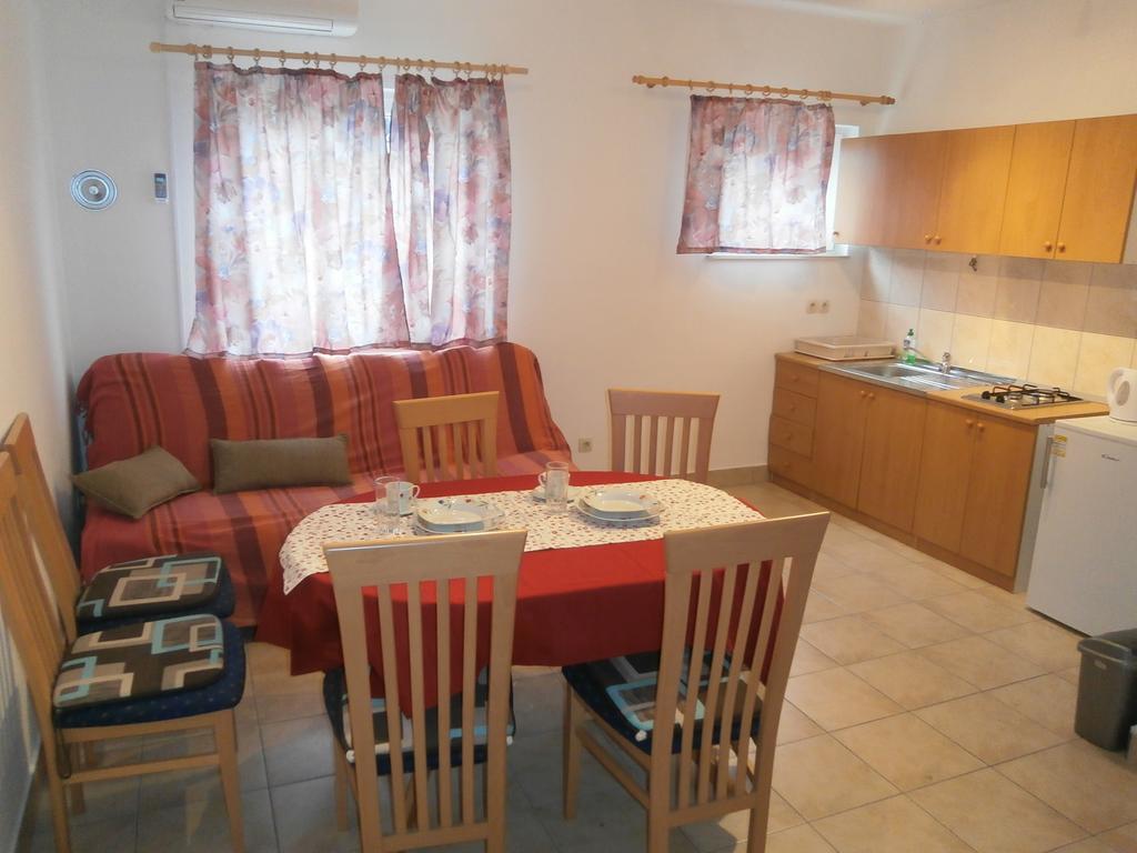 Apartment Maja Vodice Ruang foto