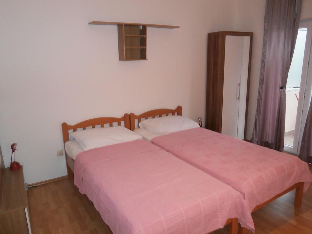 Apartment Maja Vodice Ruang foto